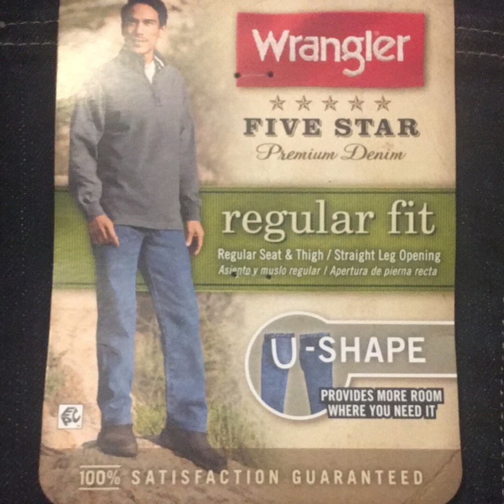 Men’s Regular Fit Wrangler Jeans